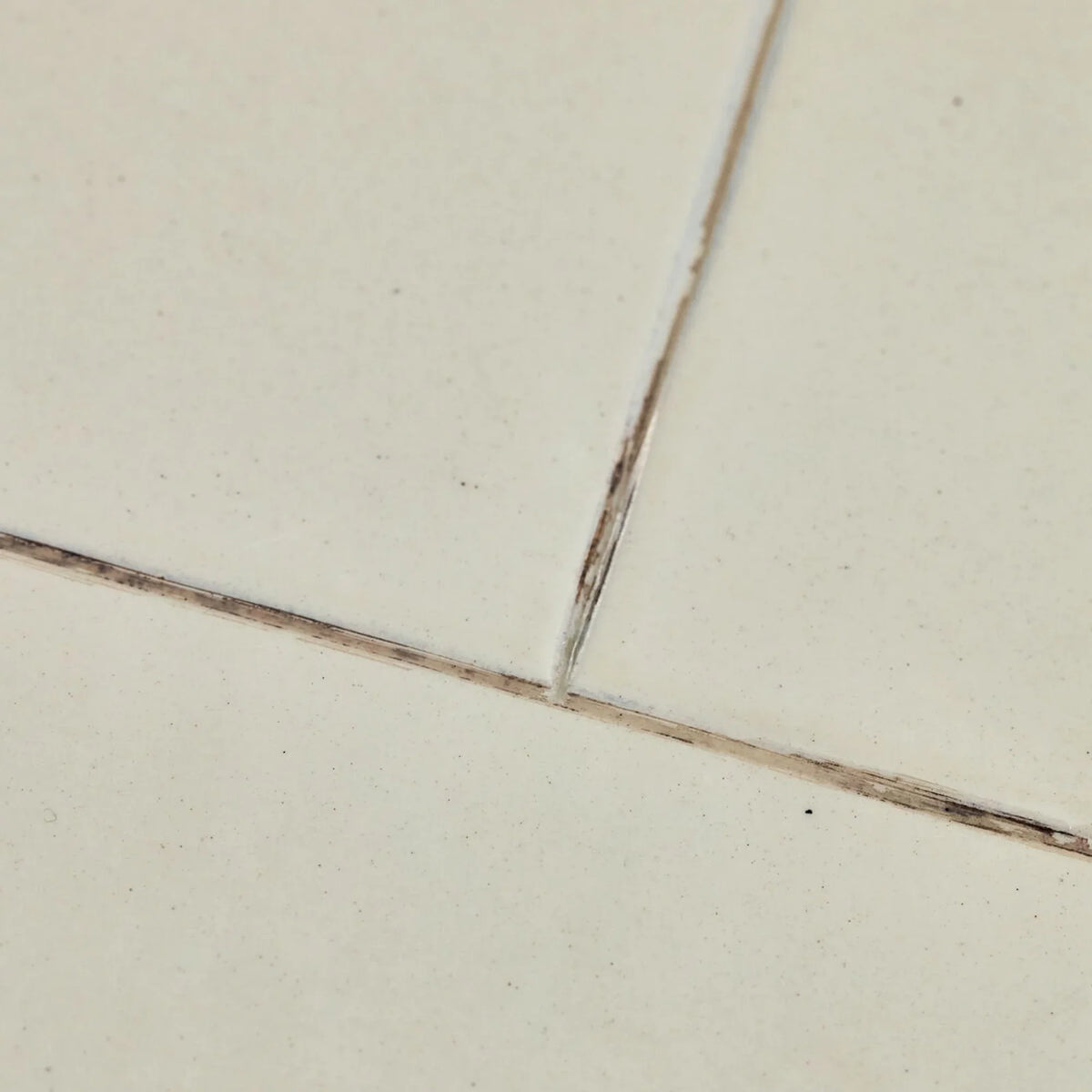 Šoninis staliukas Brick