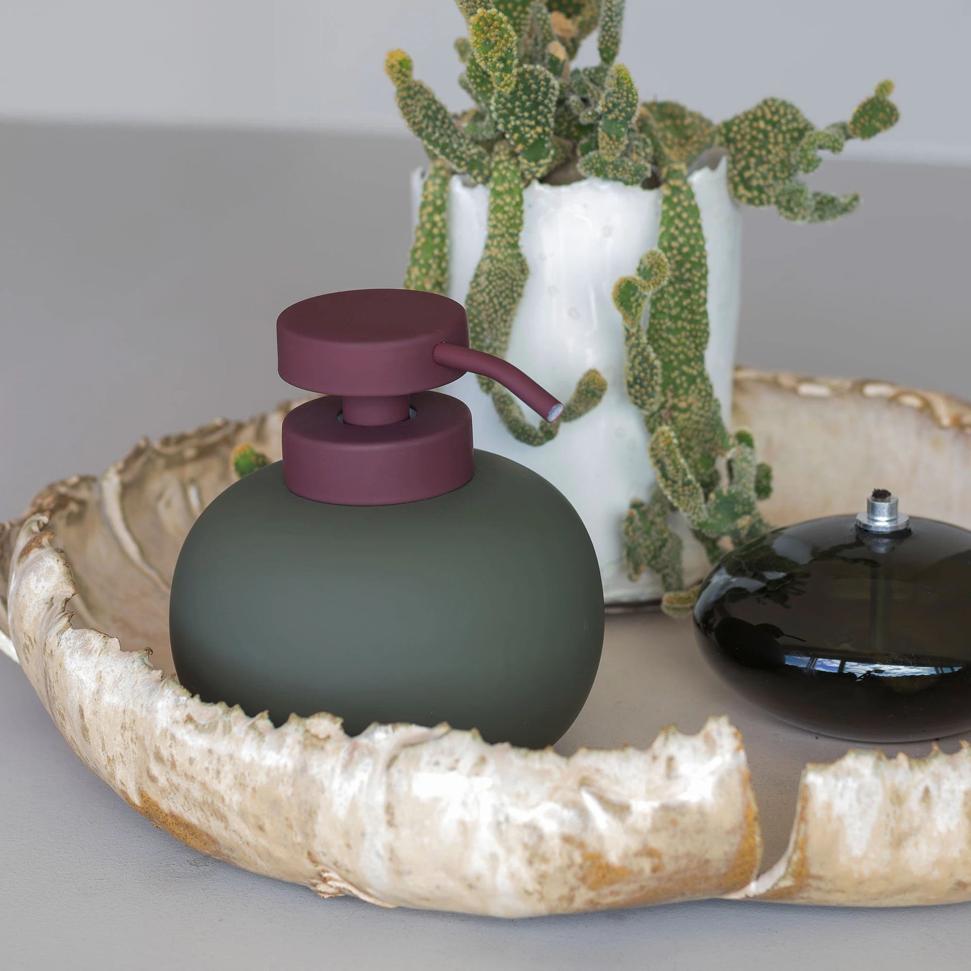 Muilo dozatorius Lotus Olive Low – Keramika su guminės dangos apdaila, metalas
