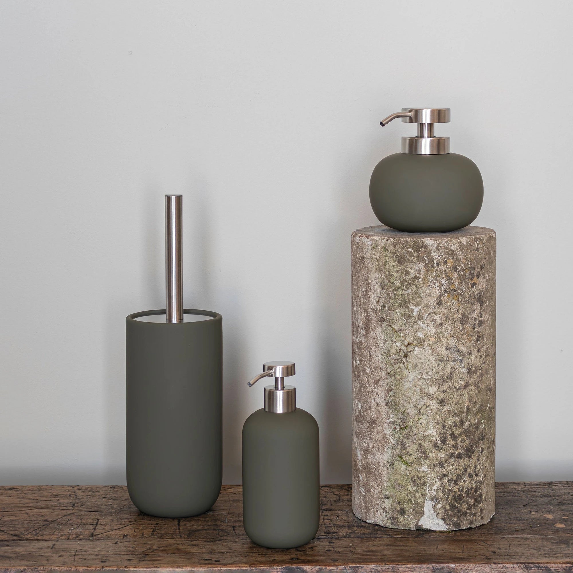Muilo dozatorius Lotus Olive Low – Keramika su guminės dangos apdaila, metalas