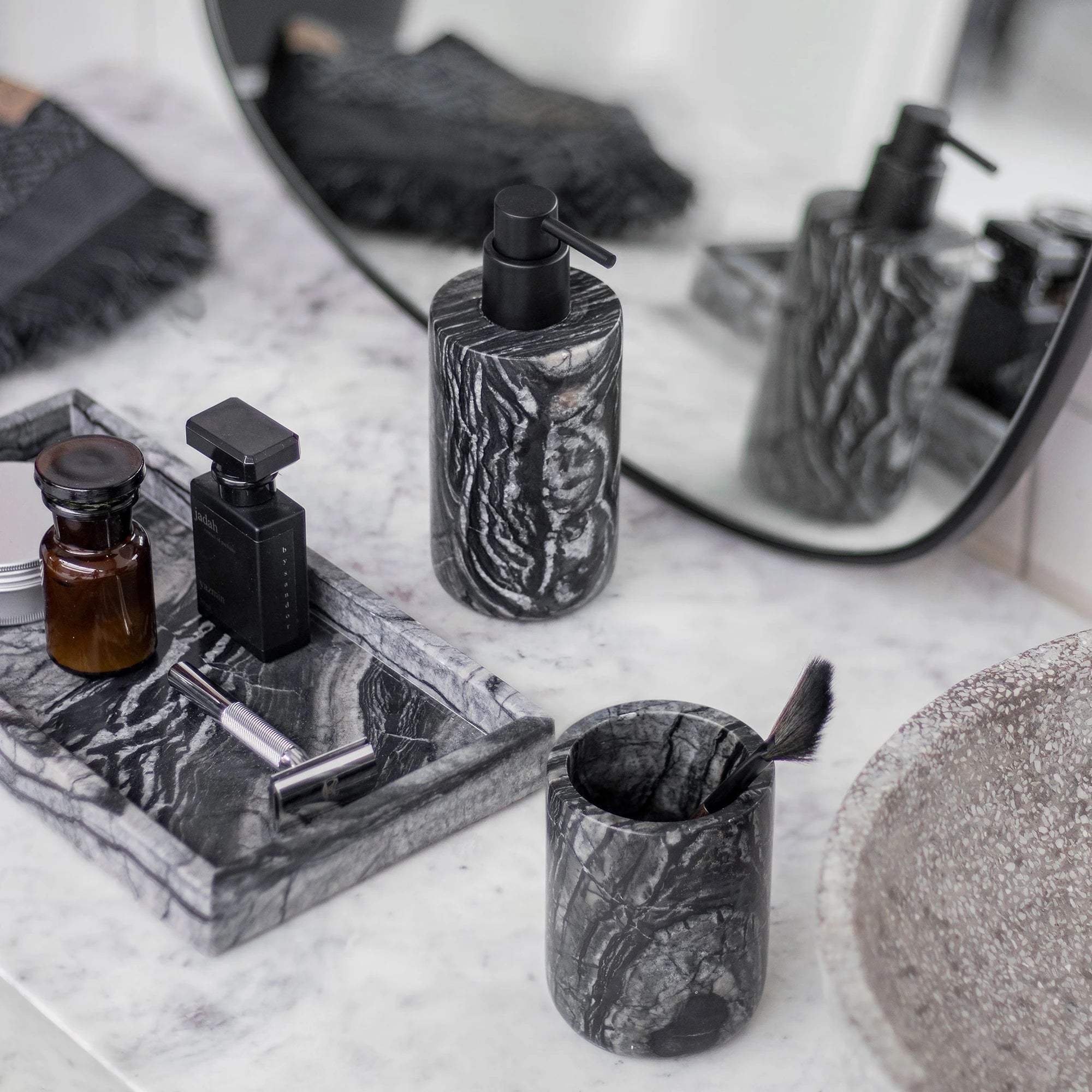 Indelis dantų šepetėliams Marble Gray – Marmuras